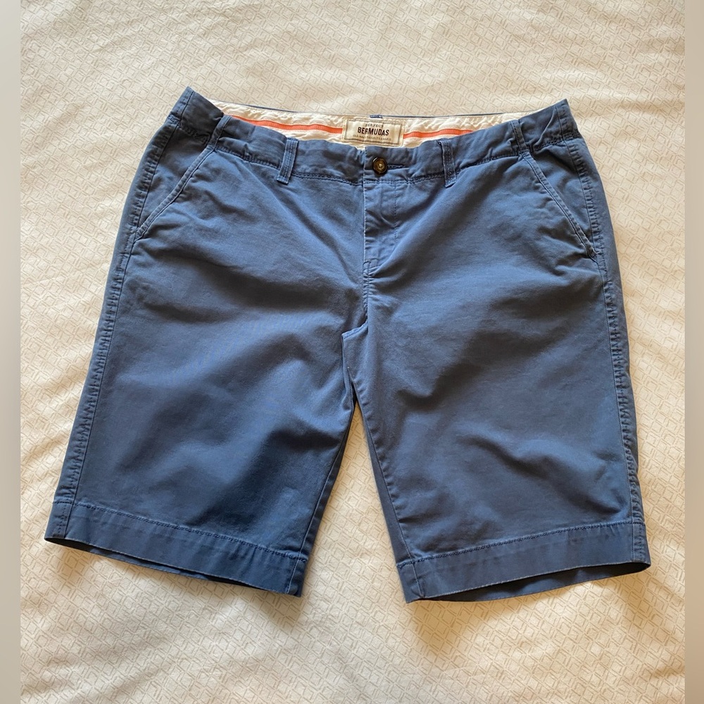 Old Navy bermuda shorts size 12